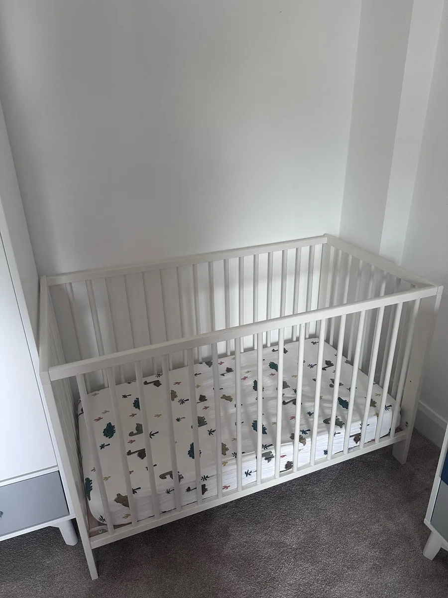Cot - Image 1