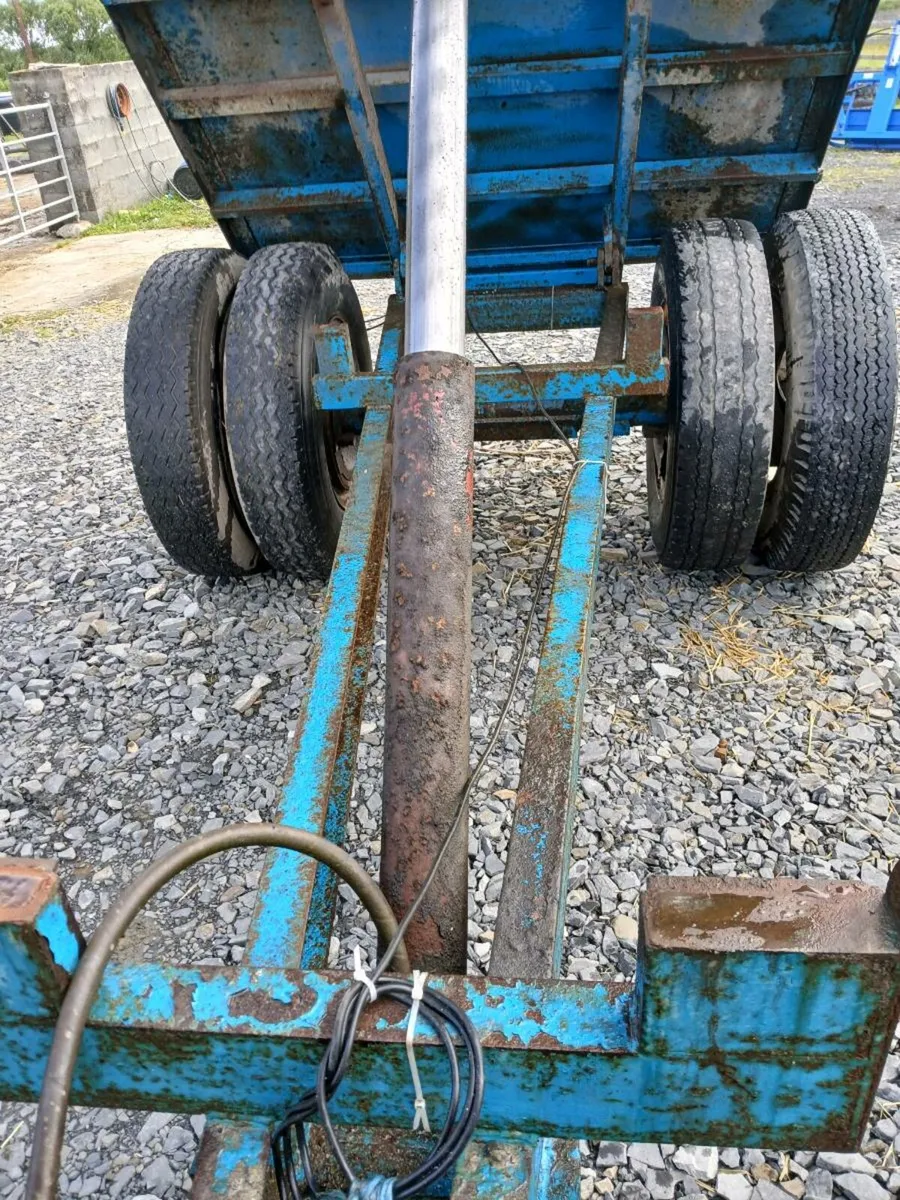 Tipping trailer - Image 2