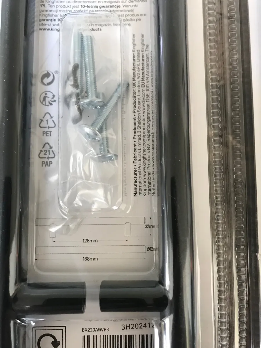 Unopened 18 black kitchen door handles - Image 3