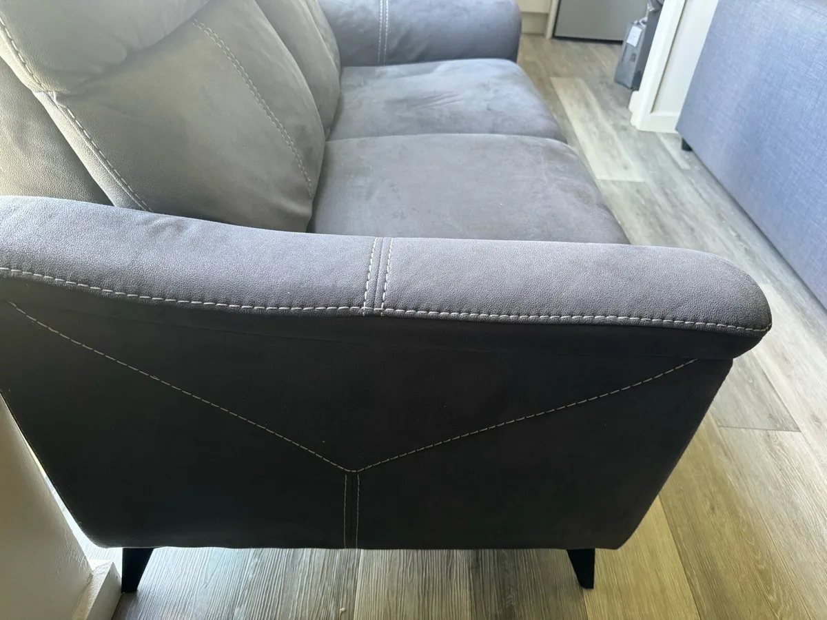 Sofa - Image 4