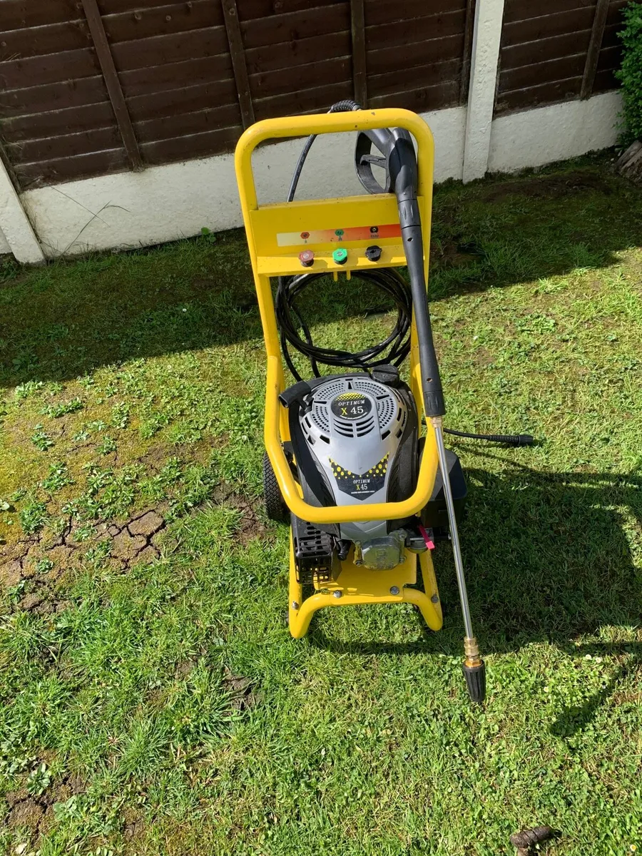 Petrol power washer - Image 1