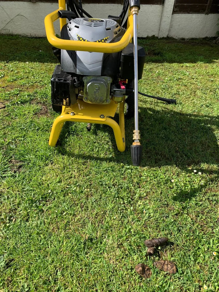 Petrol power washer - Image 3