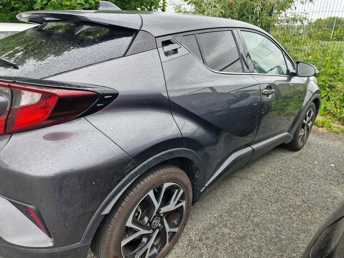 Toyota CH-R 1.8 Hybrid Sport 37k, Under Warranty - Image 3