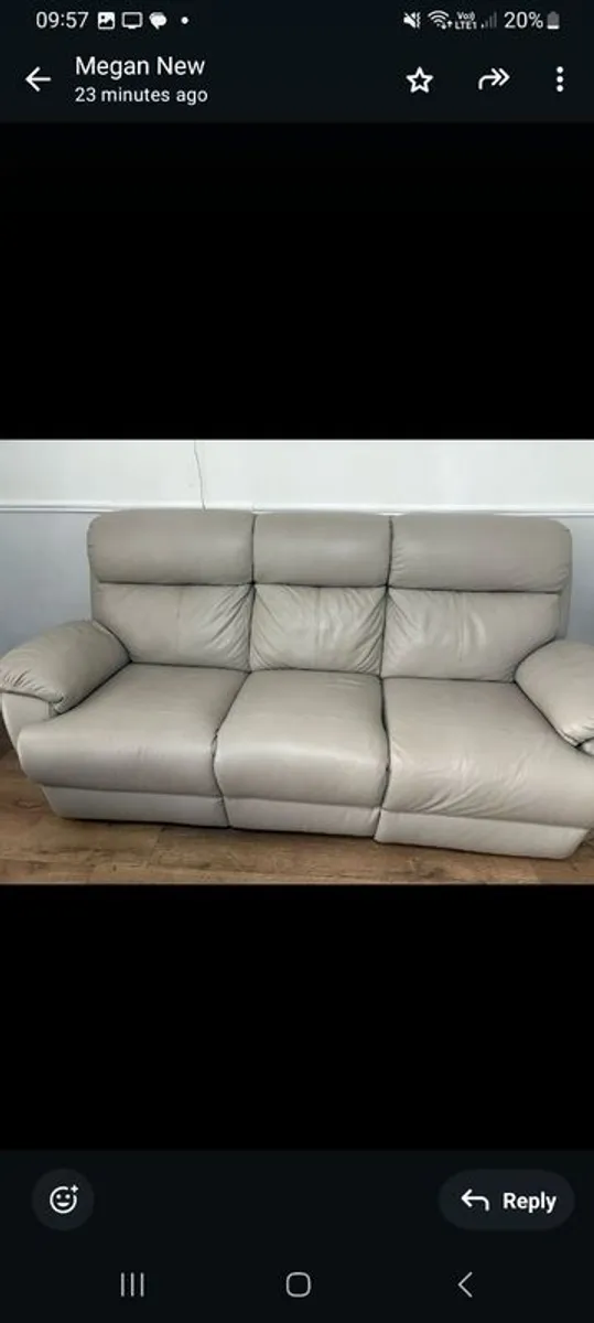 Original italian a leather light gray  3/2/1 electrical  Reclining sofa's - Image 2
