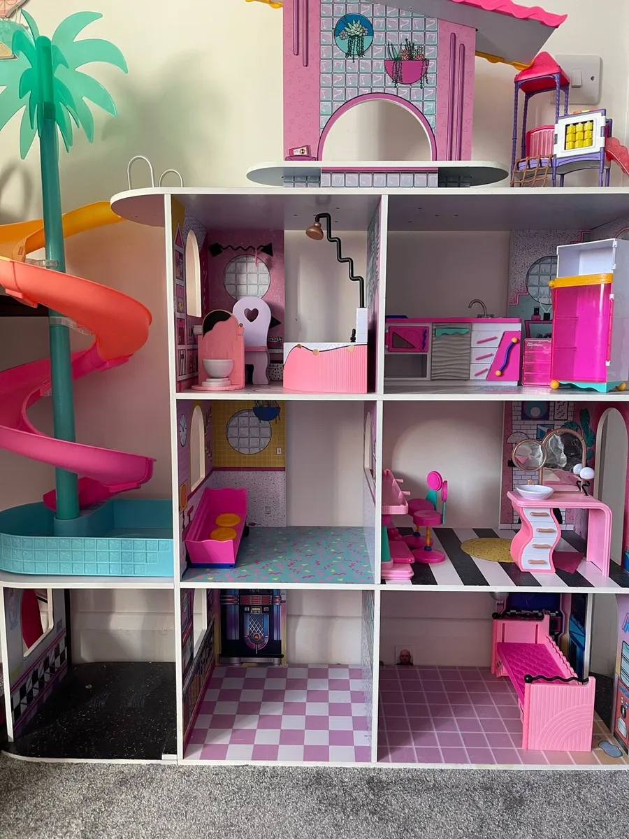 LOL surprise fashion playhouse - Image 1