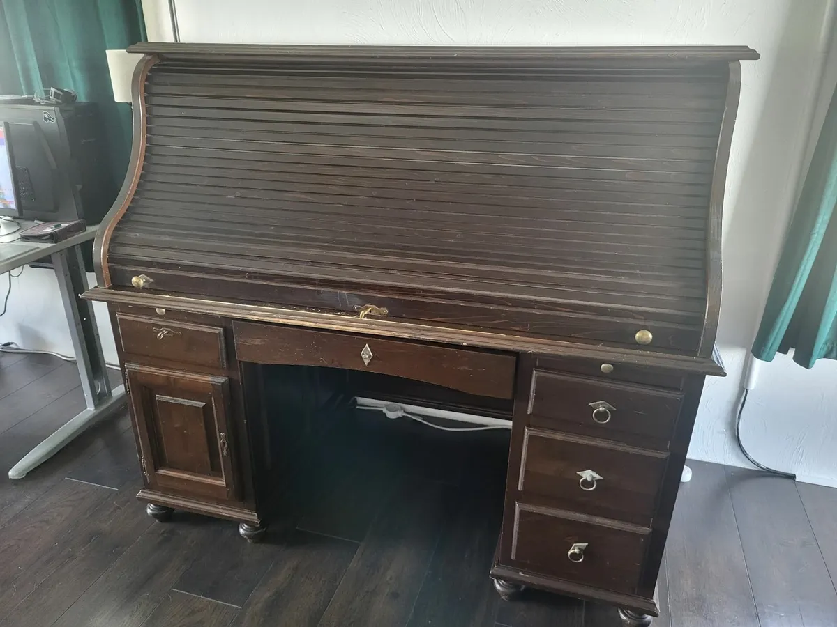 Roll top desk - Image 1