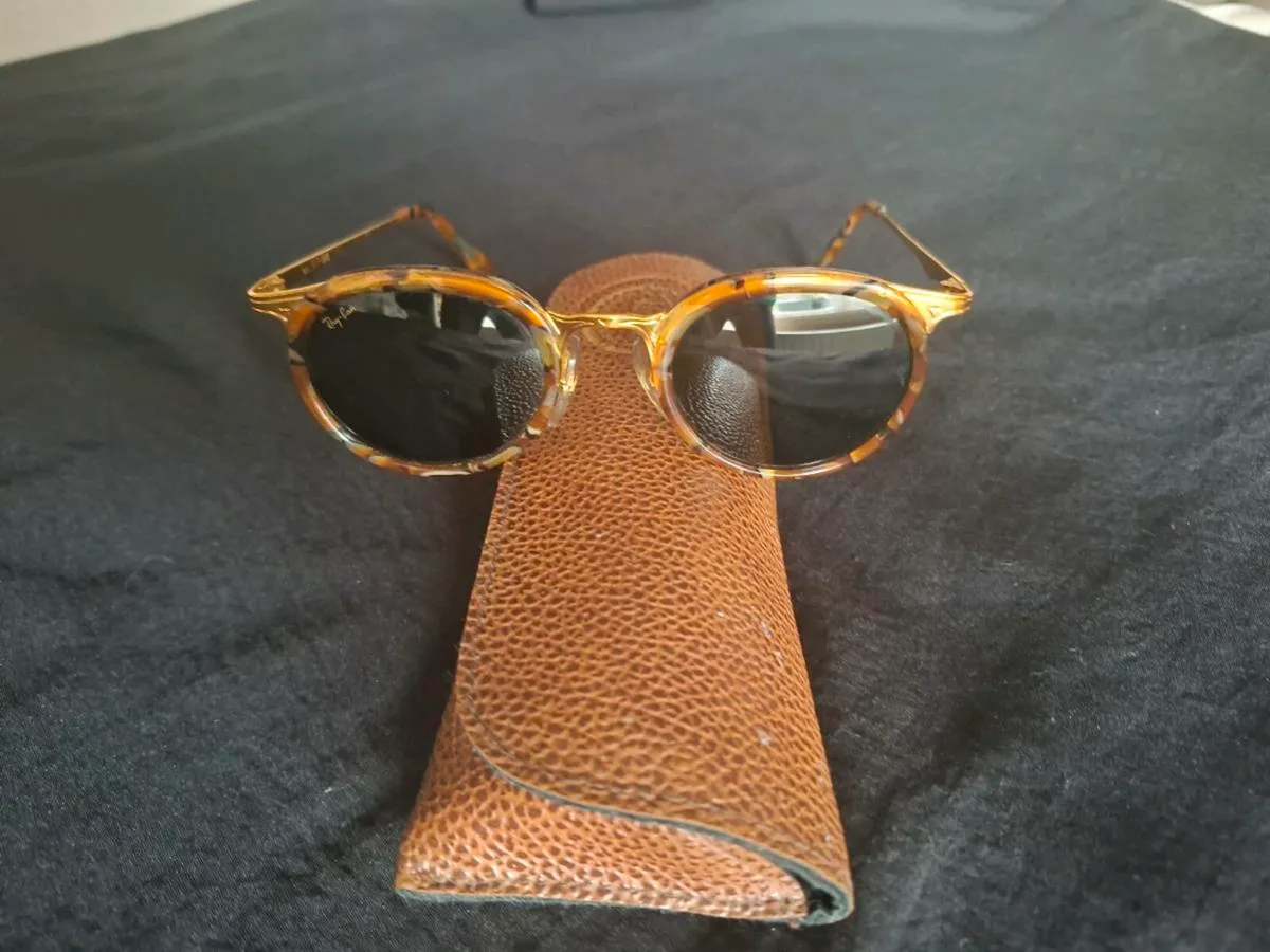 Ray-Ban Sun Glasses - Image 4