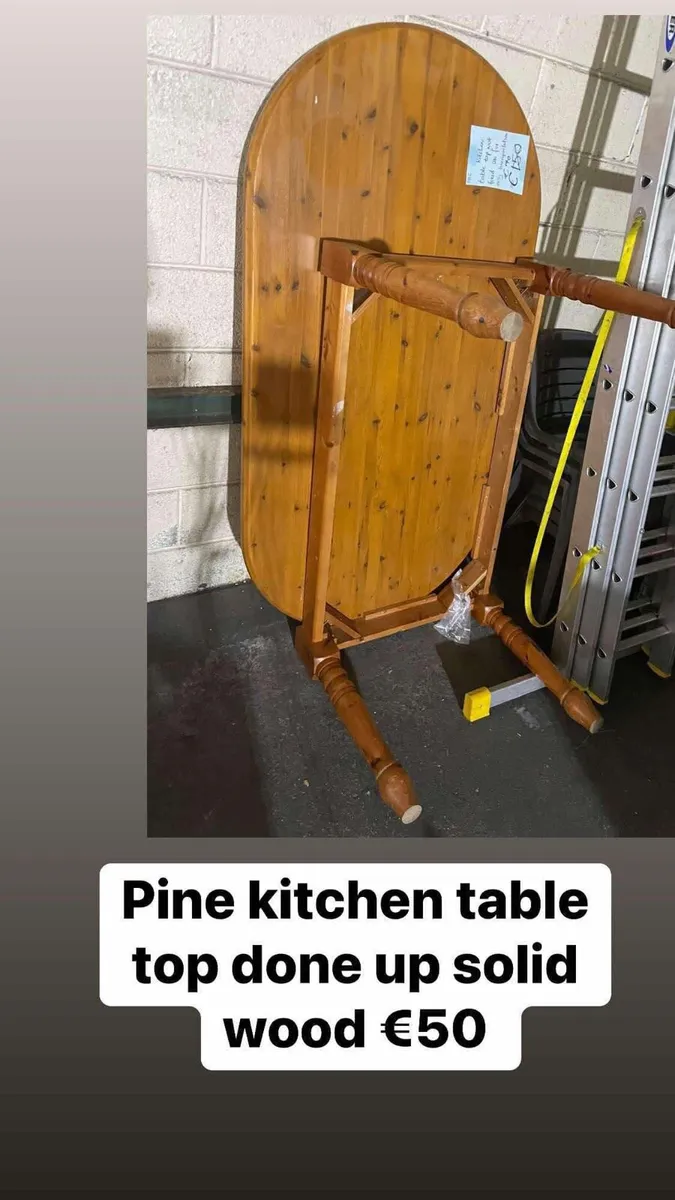 Solid pine kitchen table - Image 2