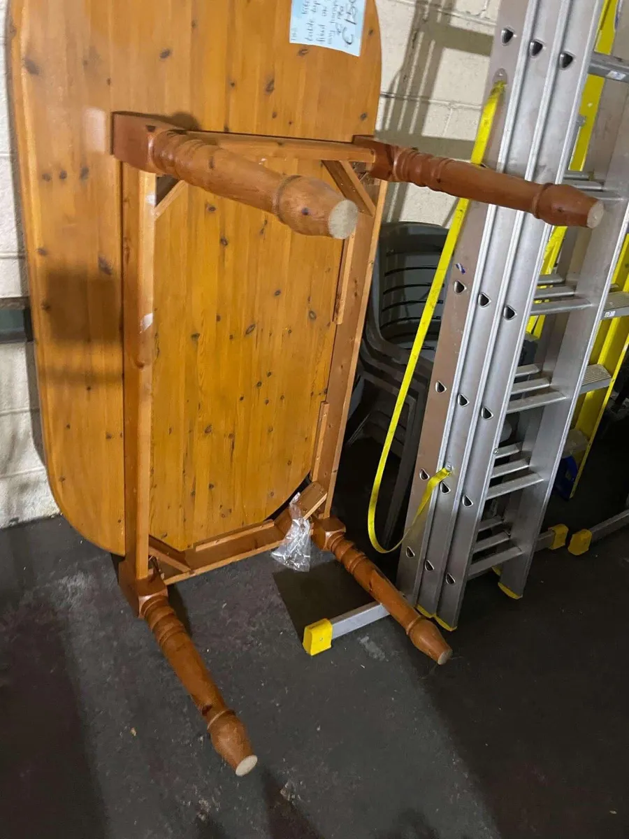 Solid pine kitchen table - Image 4