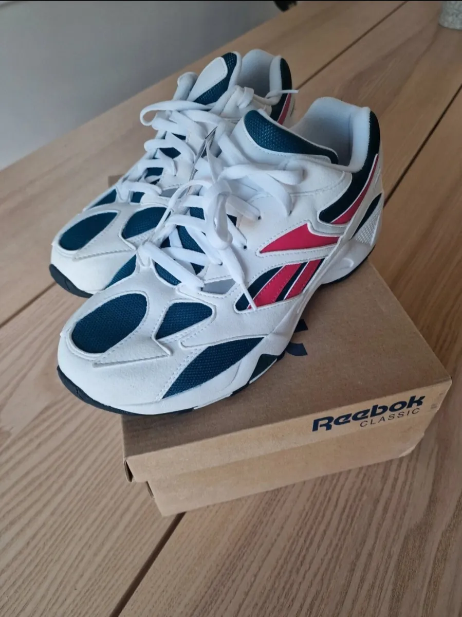 Reebok Classic Aztrek 96 OG Trainers - Image 2