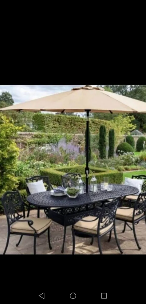 **CLEARANCE** Brand New Hartman Cast Alum 6 Seater - Image 1