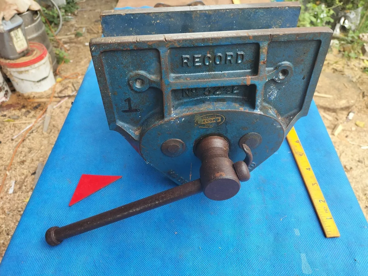 Record 52.1/2E Vice - Image 1
