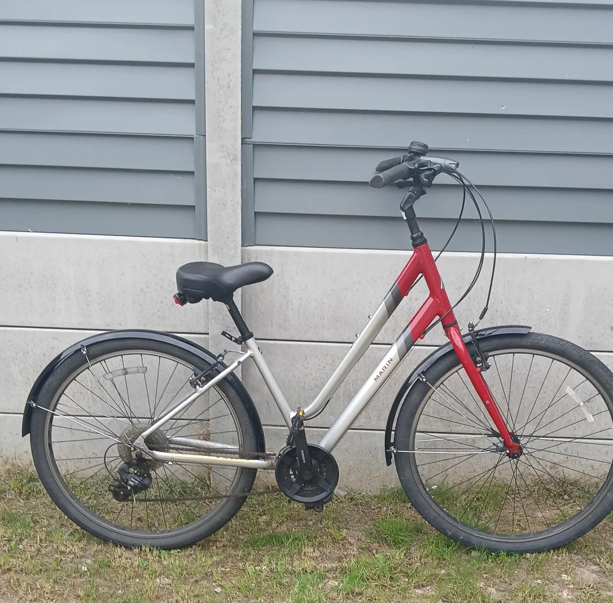Lightweight Ladies Bike - Image 1