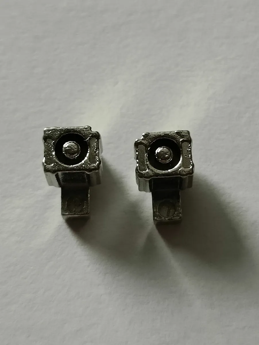 Replacement Pair Metal Latch Upgrade for Nintendo - Image 1