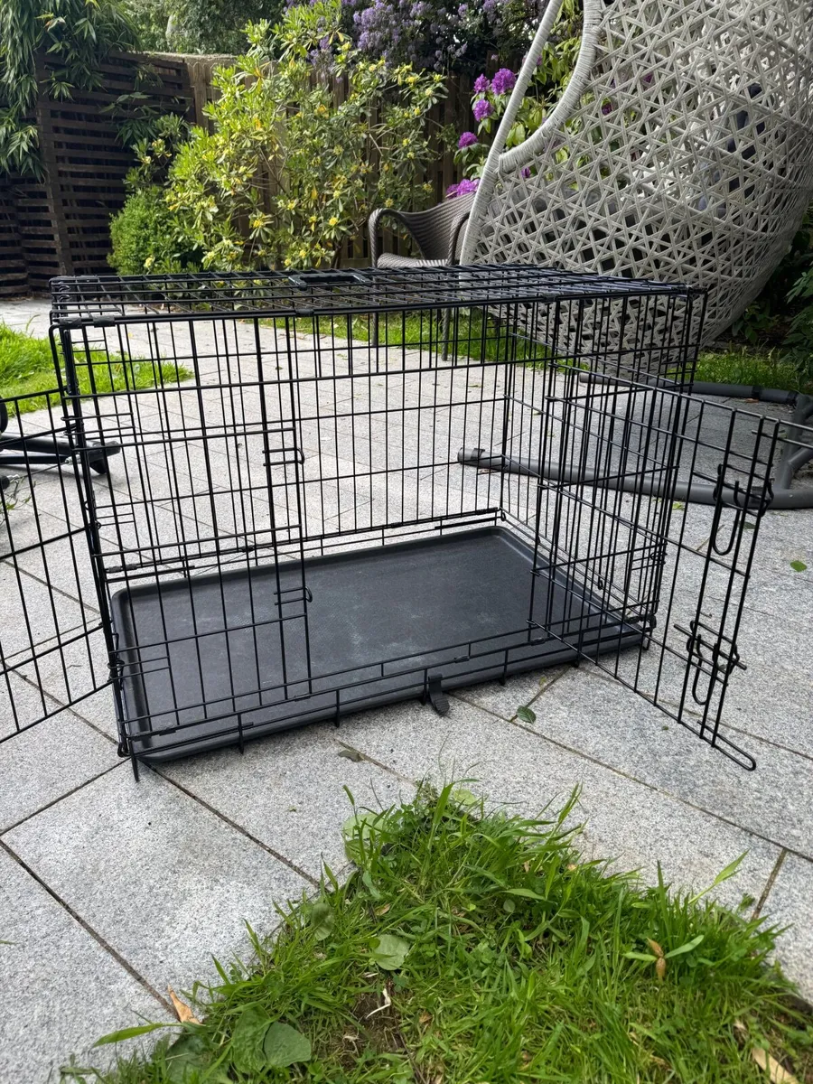 Med-Lrg DOG CRATE - foldable, with carry handle - Image 1