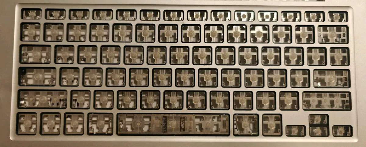 MacBook Pro Keyboard Key (1x) – Check Hinge Type! - Image 2