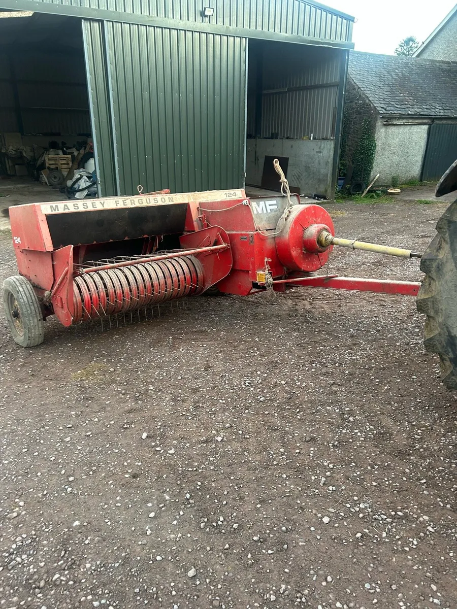 Massey square baler - Image 1