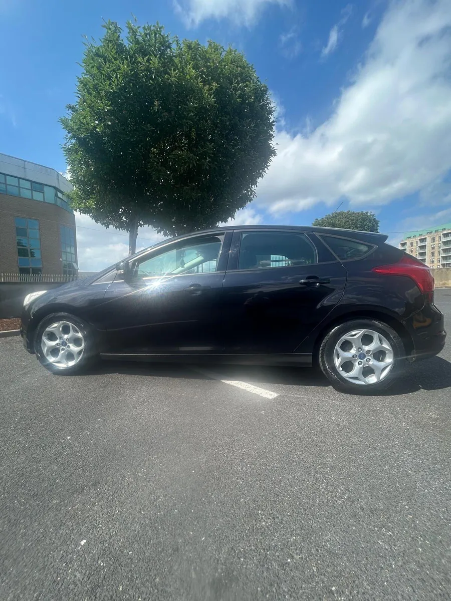 Ford Focus 2011 - Image 4