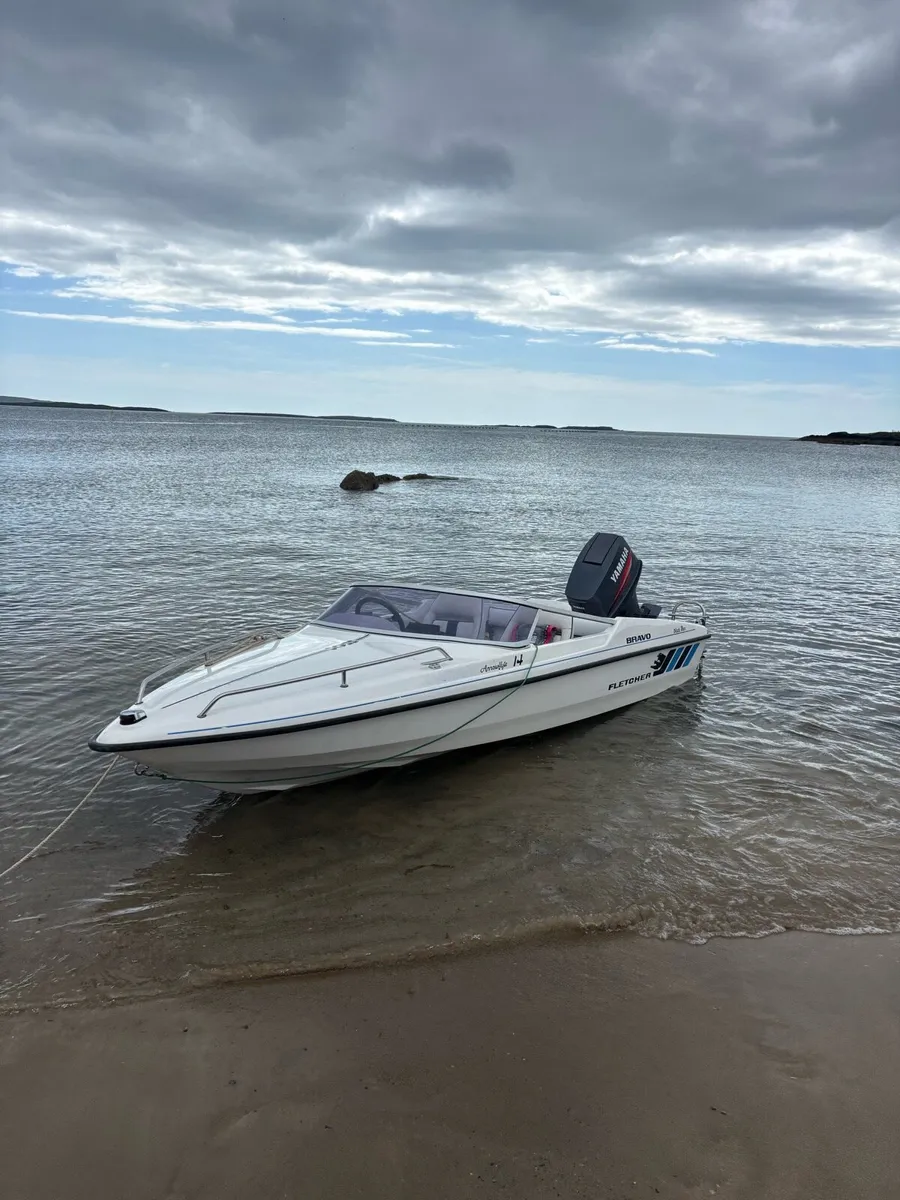 Wanted speedboat