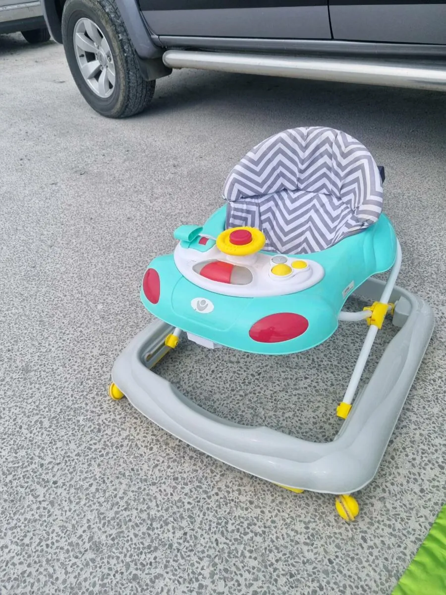Baby walkers x 2 - Image 2