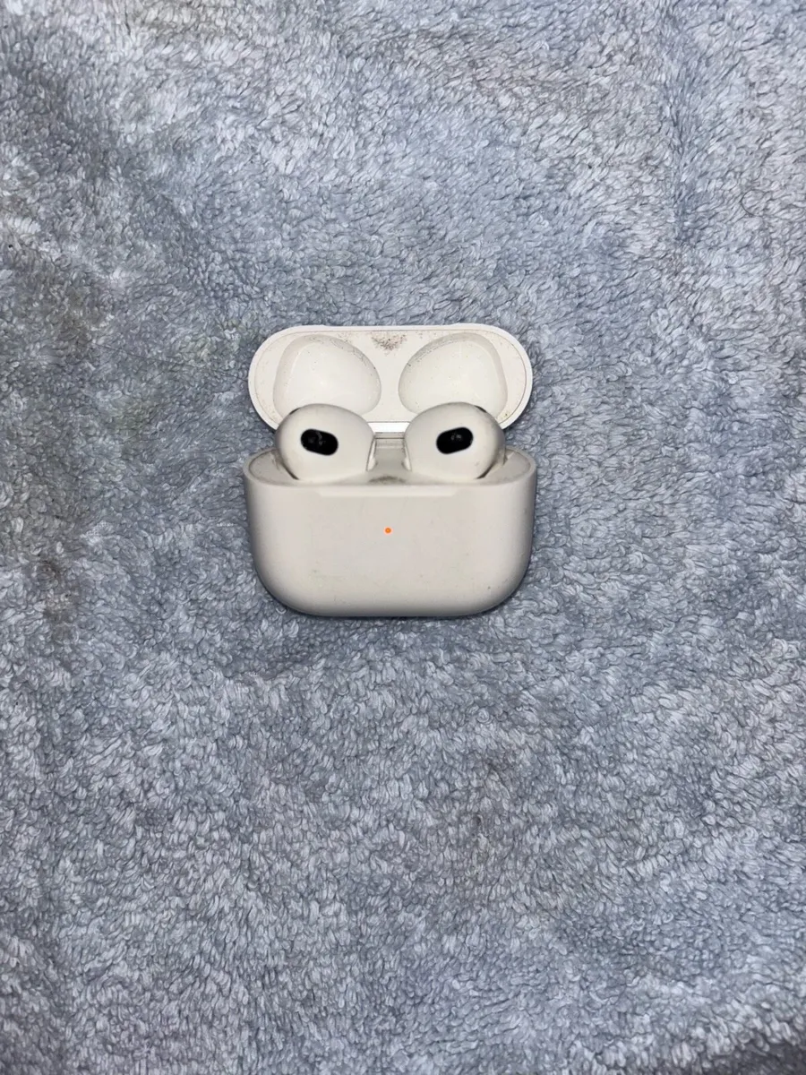 AirPods 3 - Image 2