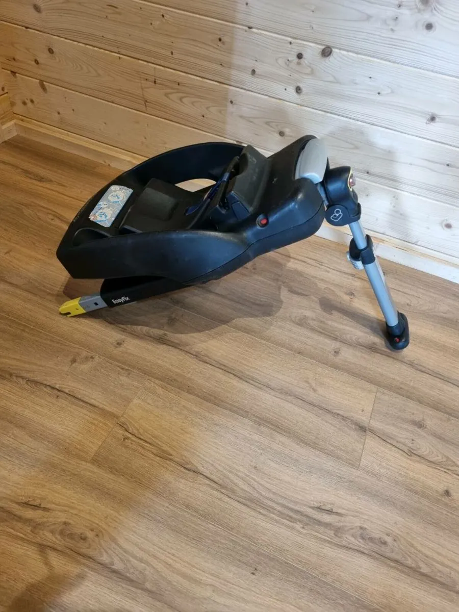 Isofix base - Image 1