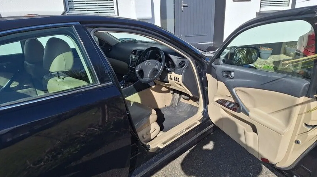 2007 Lexus IS250 - Image 4