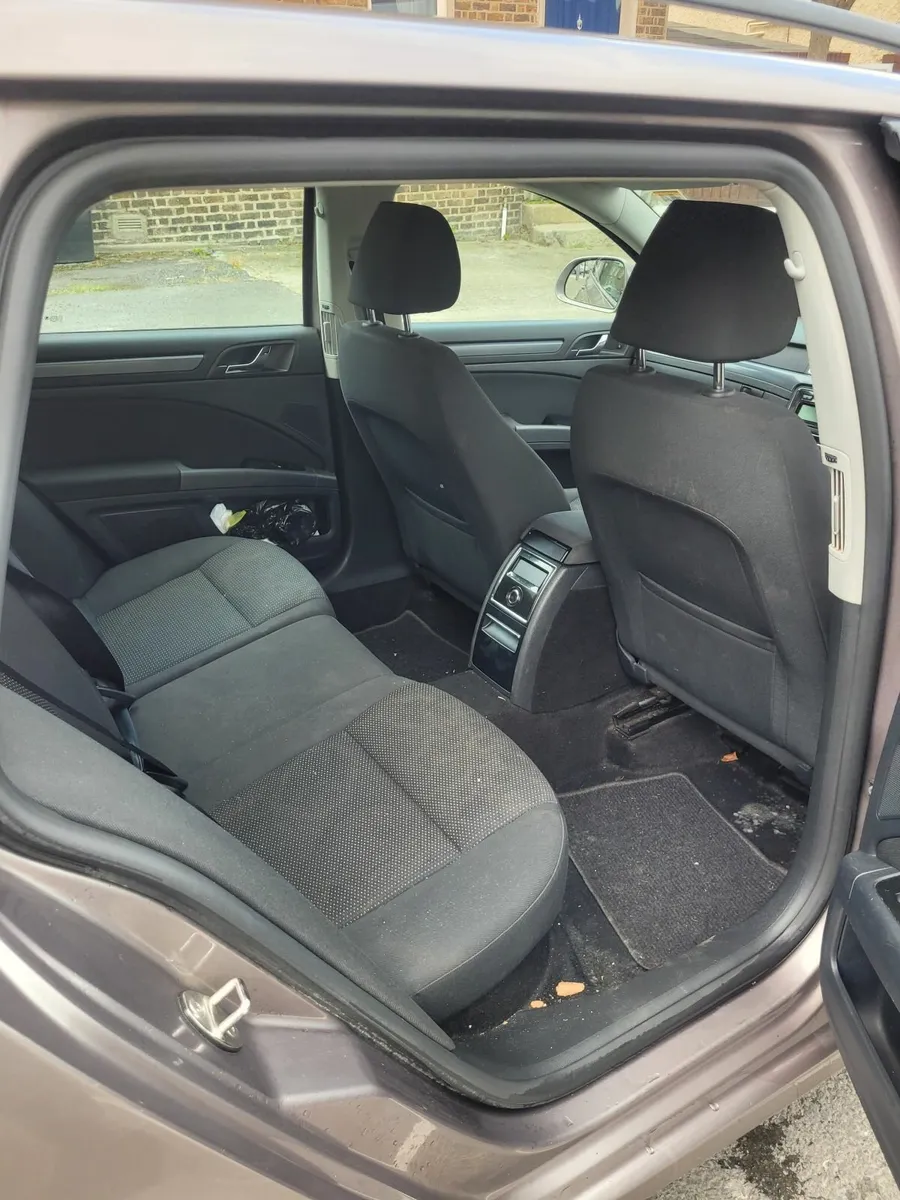 Skoda Superb 2011 - Image 3