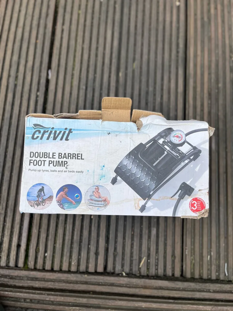 Twin Barrel Foot Pump - Image 1