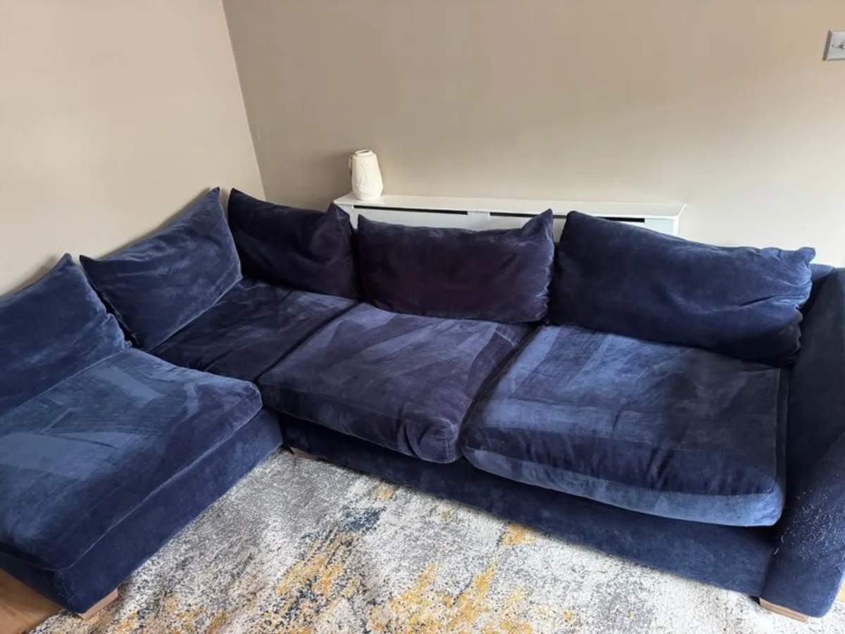 Couch - Image 2