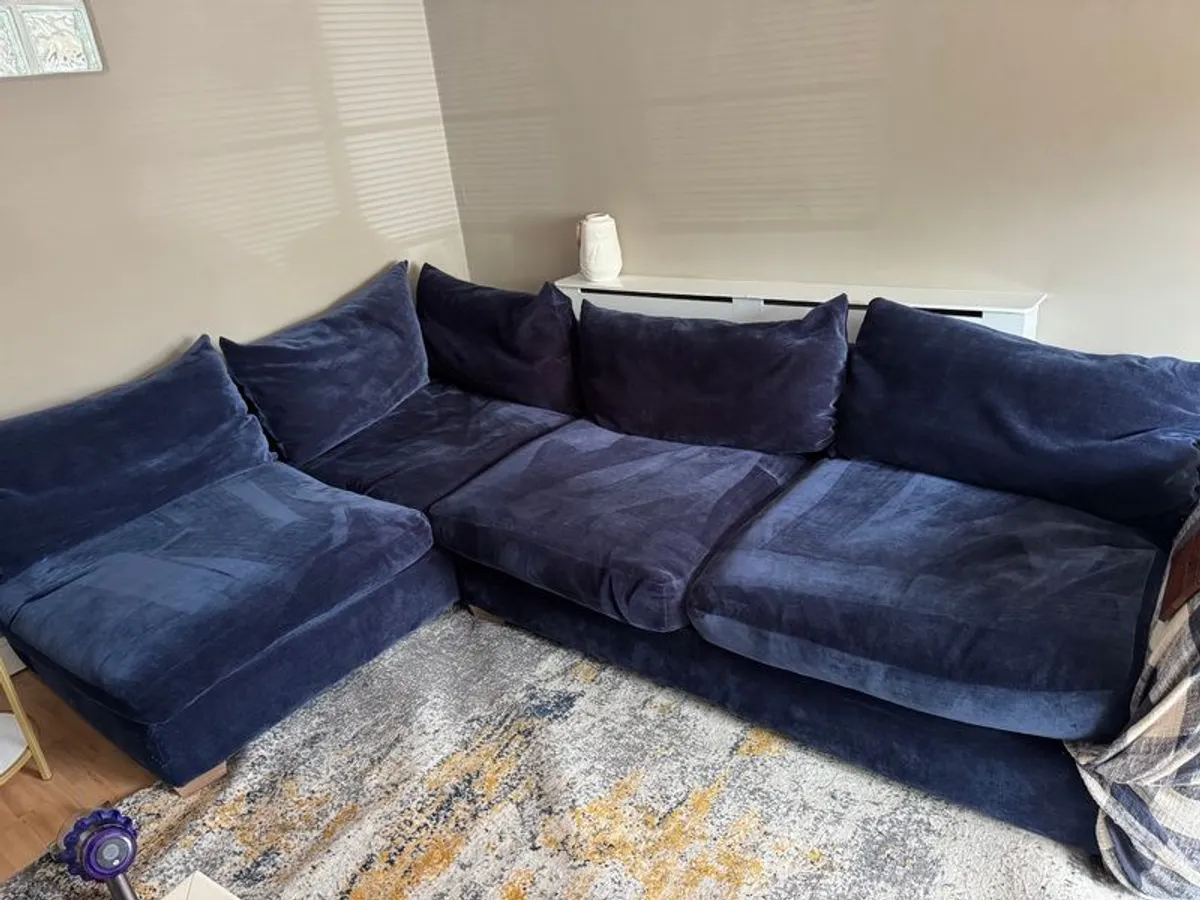 Couch - Image 3