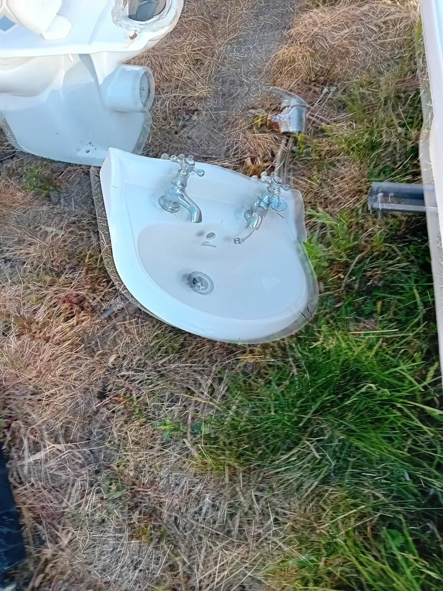 Bathroom - Image 2