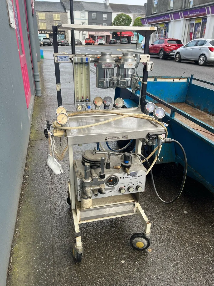 Medical - Anaesthetic Machine - Image 4