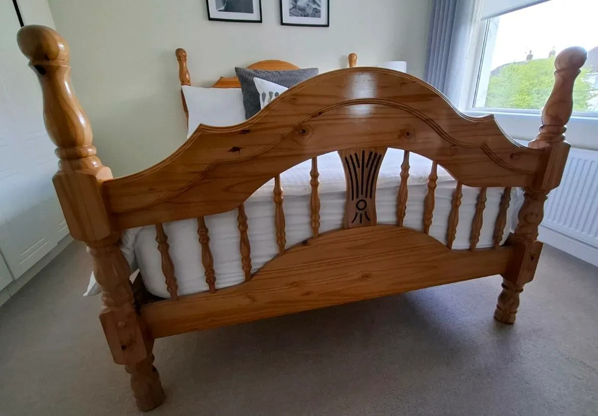 Double Bed - Image 3