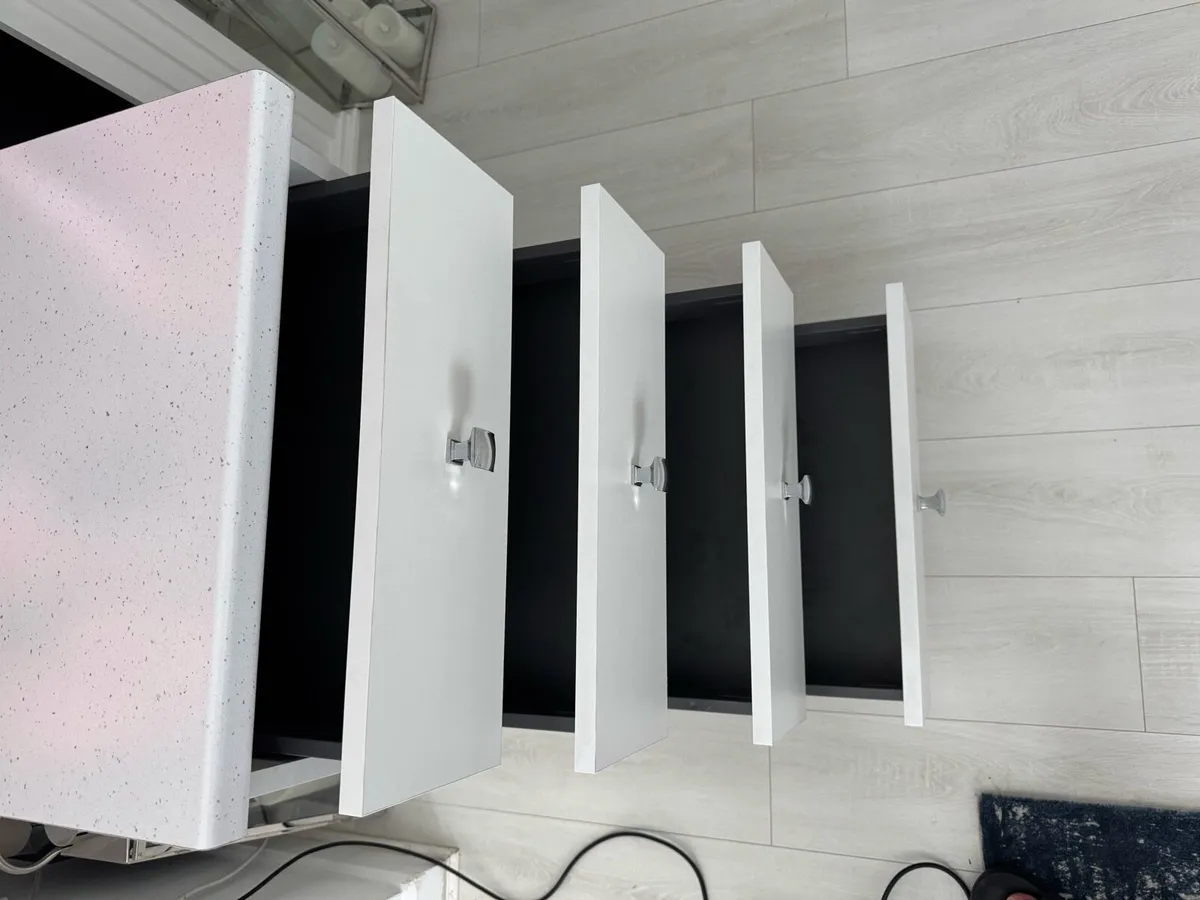 White 4 drawer cabinet as new - Image 2
