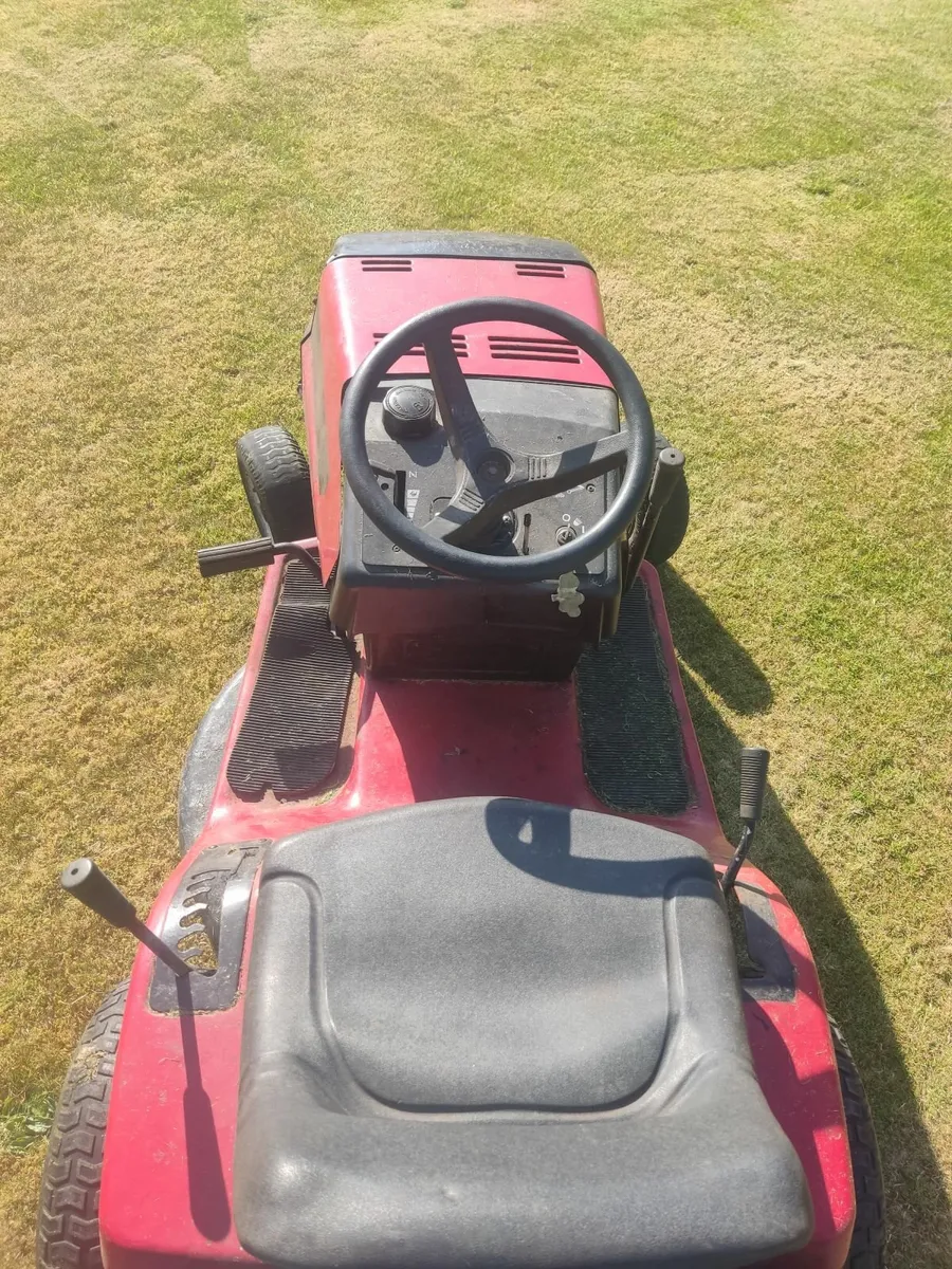 Ride on lawnmower - Image 3