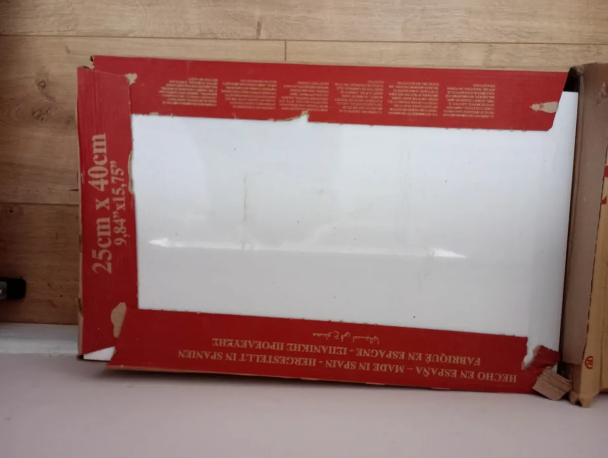White Ceramic Tile - 25 X 40CM - Image 1