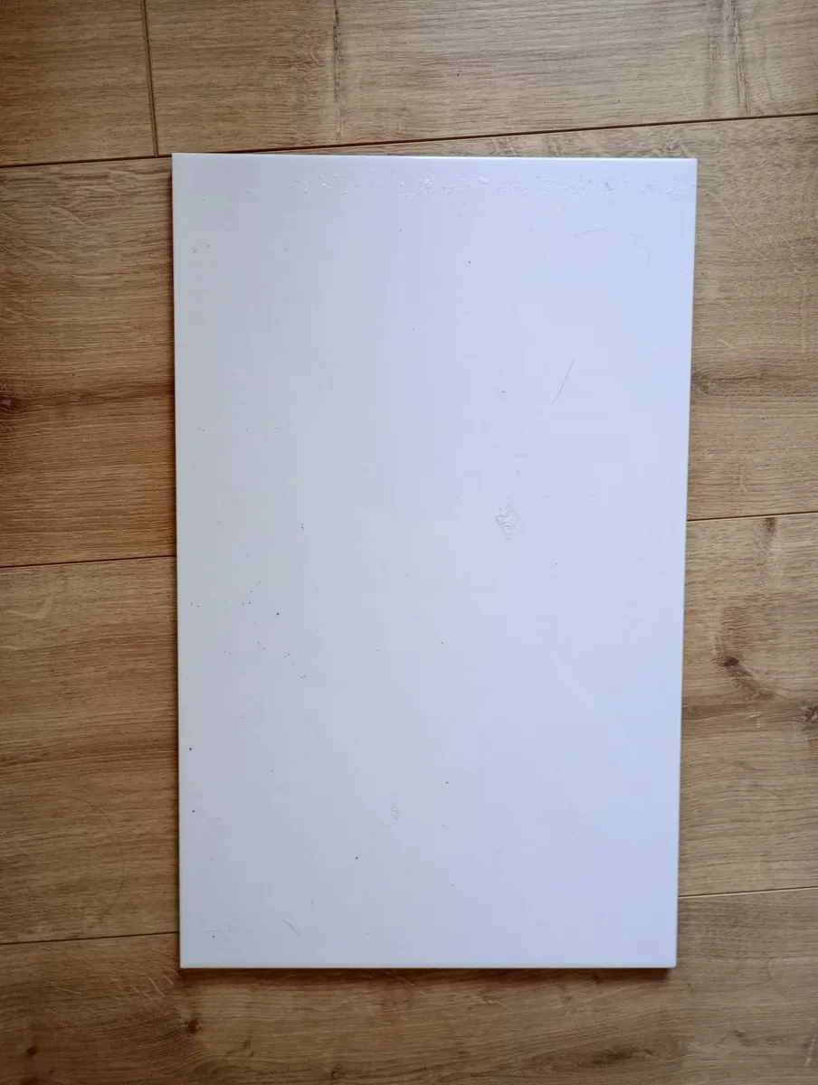 White Ceramic Tile - 25 X 40CM - Image 2