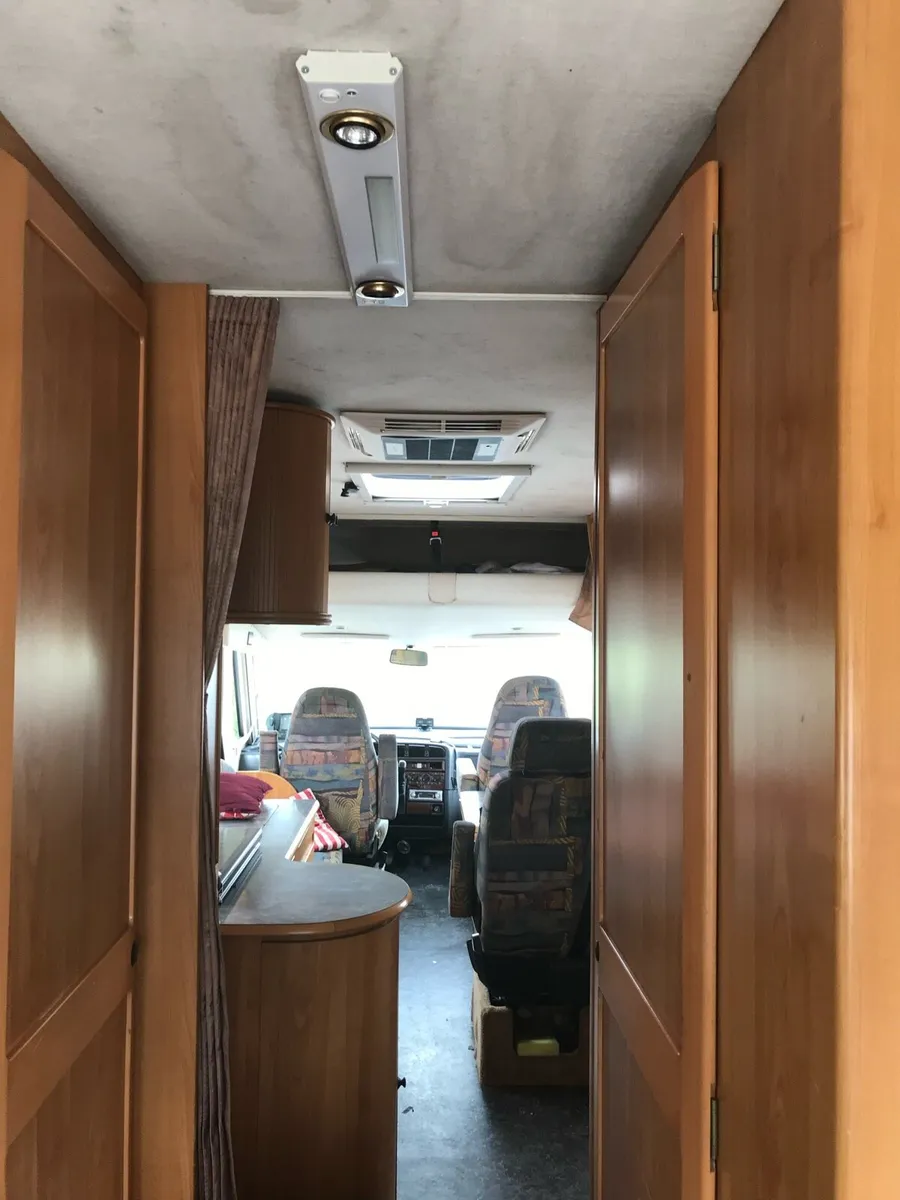 5/6 berth 1995 Hymer E700 - Image 4