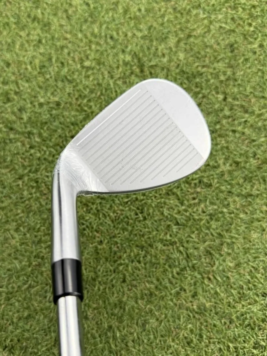 NEW TAYLORMADE Qi WEDGE SW 54° / REGULAR - Image 3