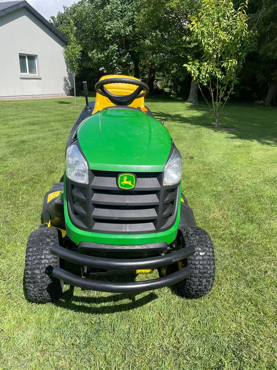 Ride on lawnmower - Image 2
