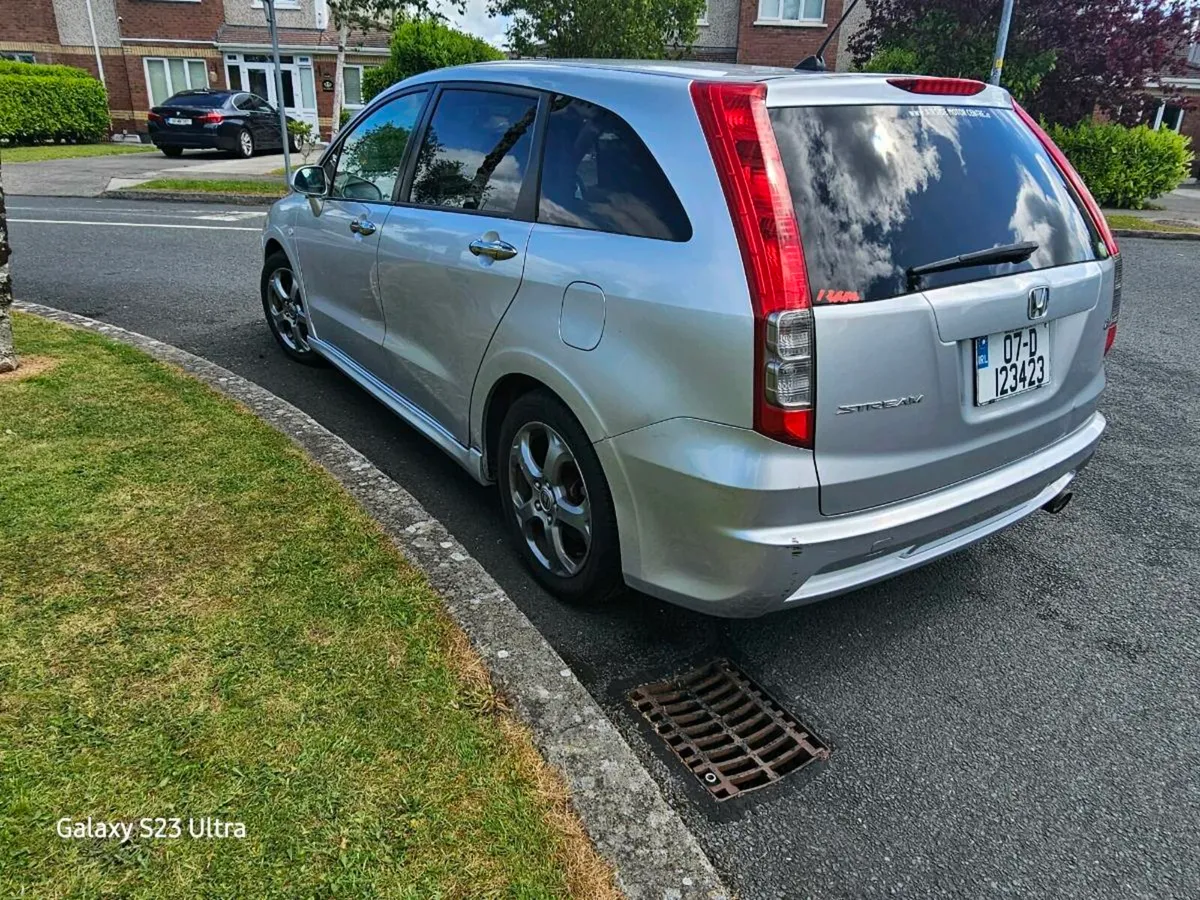 07 Honda Stream RSZ AUTOMATIC, FRESH NCT - Image 1