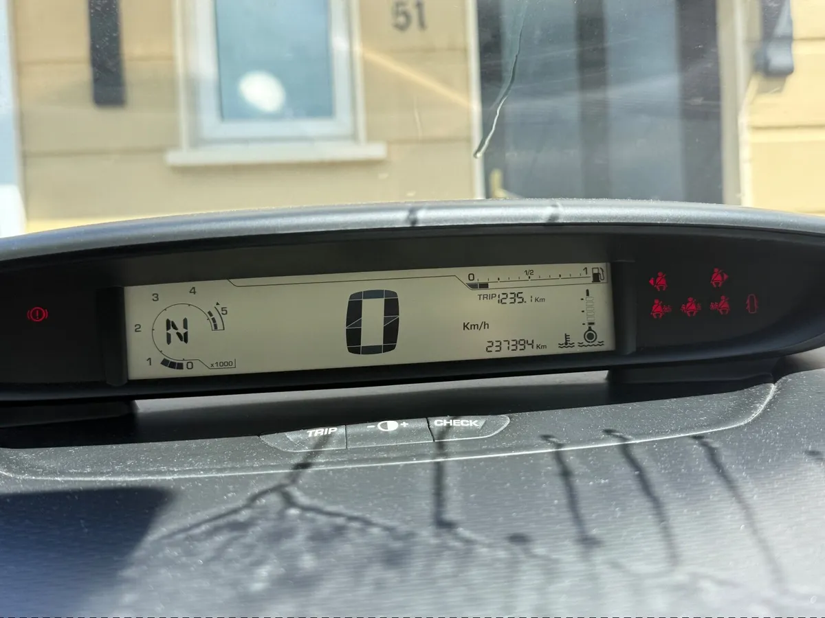 Citroen C4 2010 - Image 1