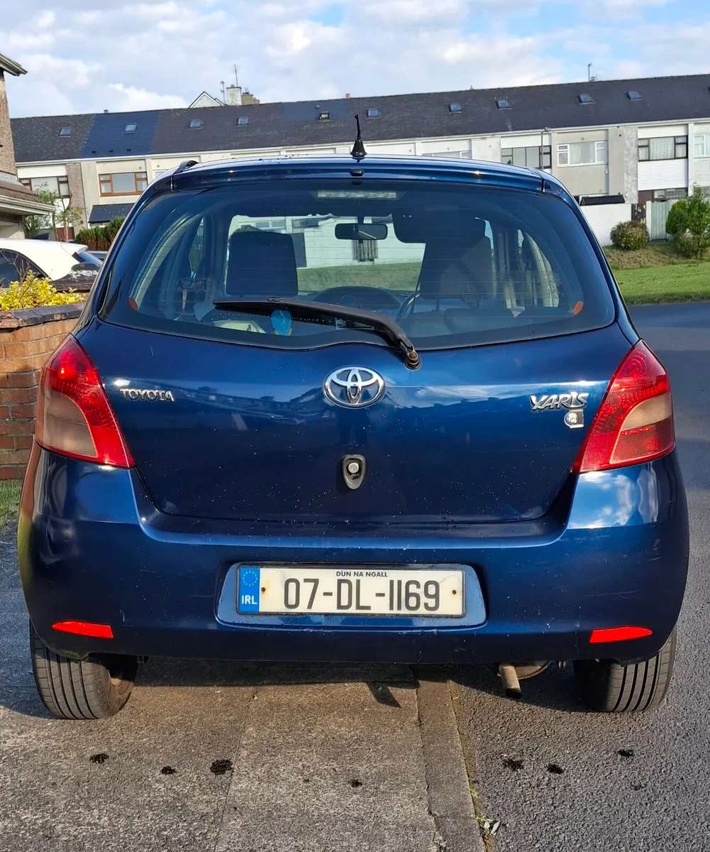 Toyota Yaris Terra 5p - Image 1