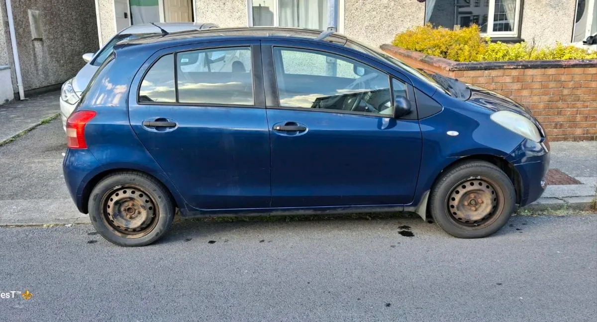 Toyota Yaris Terra 5p - Image 3