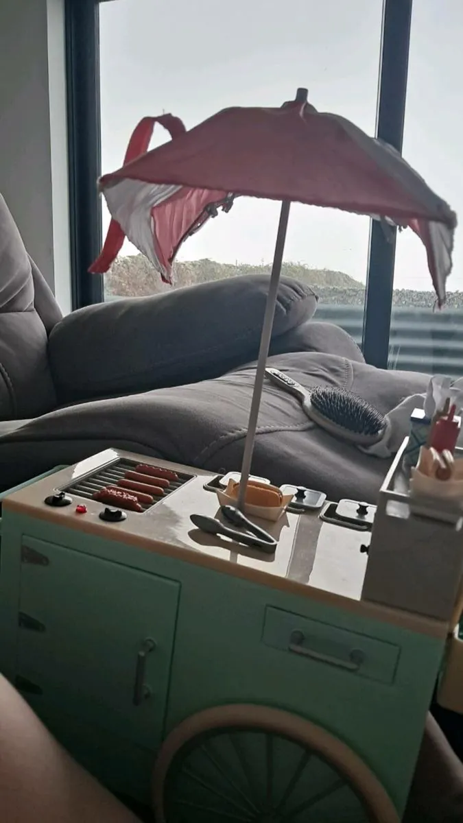 Our Generation Hotdog Stand and Doll - Image 2