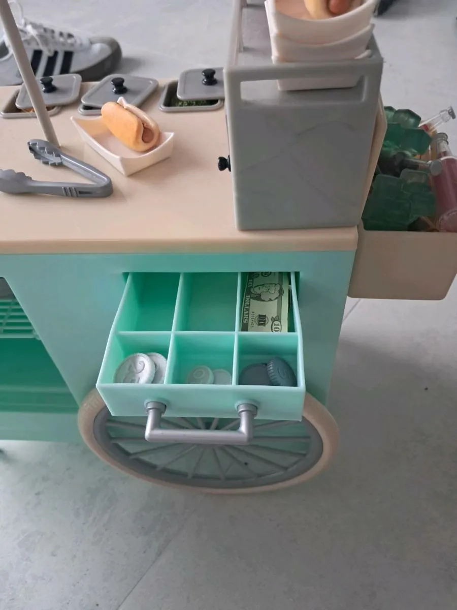 Our Generation Hotdog Stand and Doll - Image 4