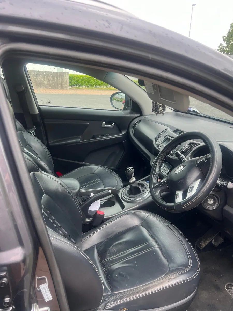 Kia Sportage 2010 - Image 4
