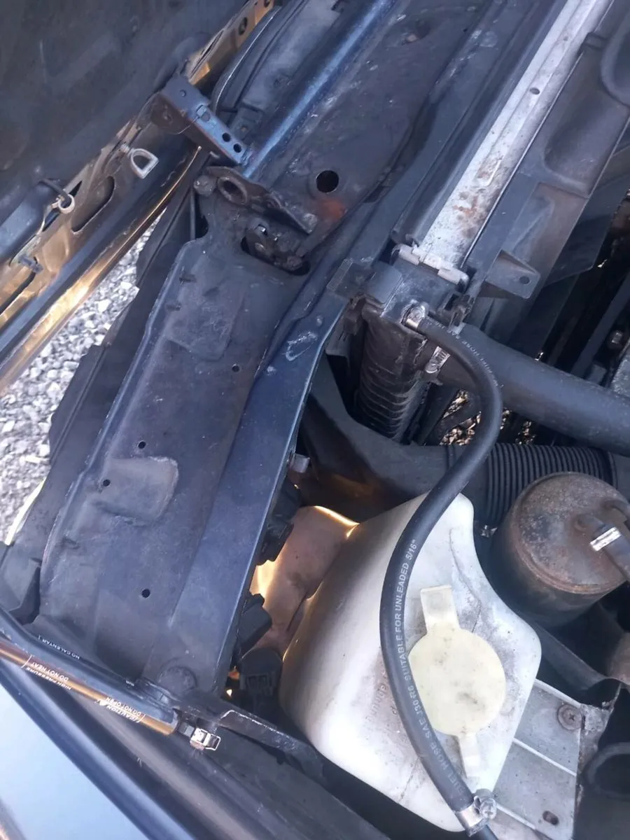 Car parts - Image 2