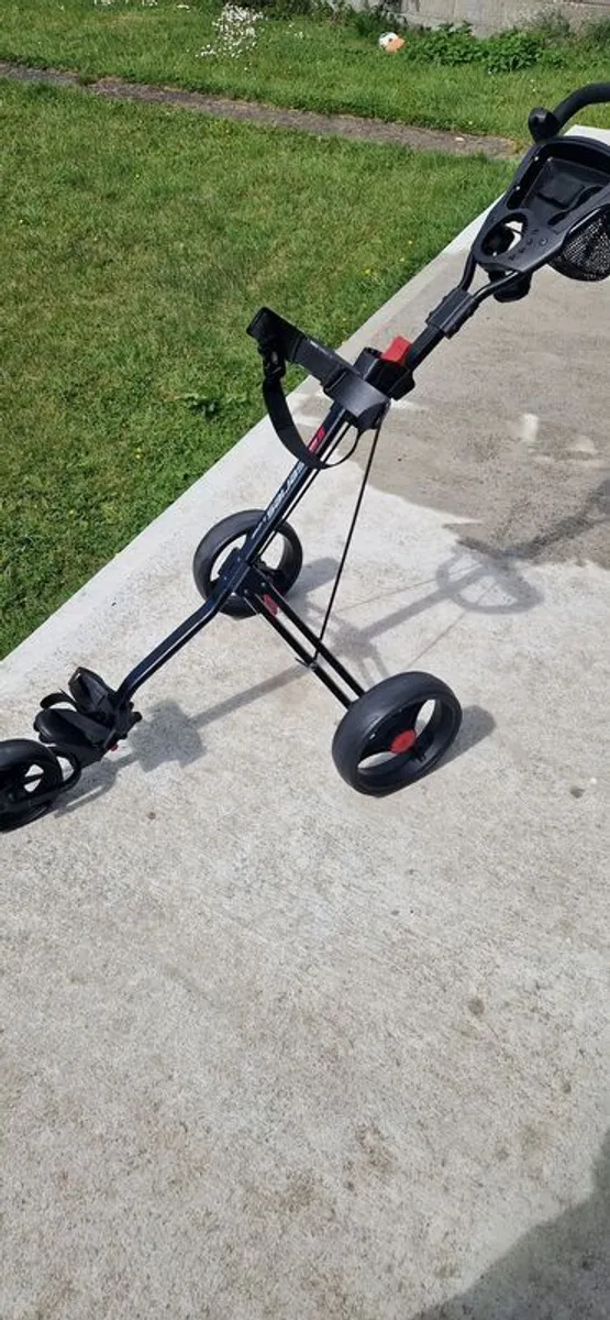 Golf equipment - Image 1